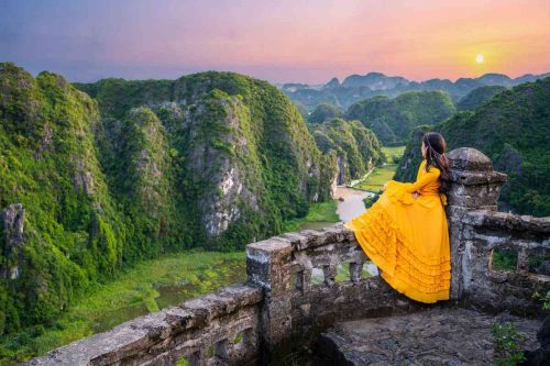 Tour Tuyệt Tình Cốc - Tràng An - Hang Múa