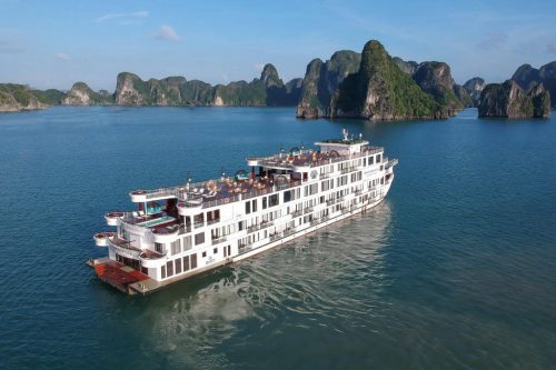 Tour du thuyền: Ambassador 5* Hạ Long