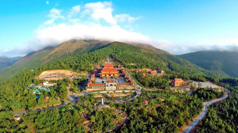 Tour Phật Giáo: Đỉnh thiên Yên Tử - Chùa Ba Vàng