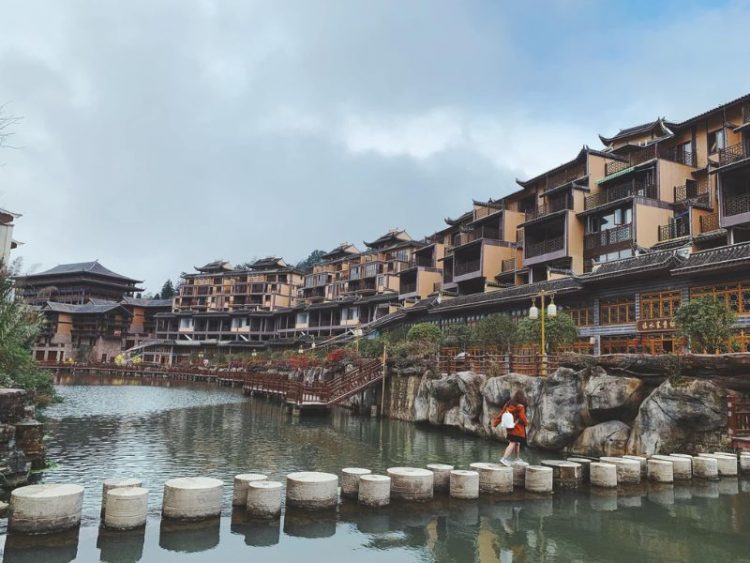 https://24htravel.com.vn/wp-content/uploads/2024/07/cong-vien-dai-vi-son-1.jpeg