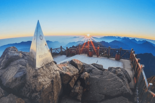 Tour Miền Bắc: Ninh Bình - Hạ long Bay - Hạ Long Park - Sa Pa - Fansipan
