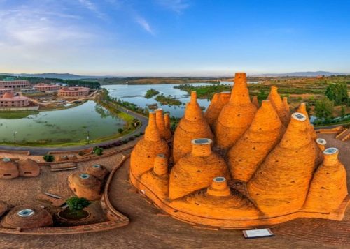 Động Phong Vận