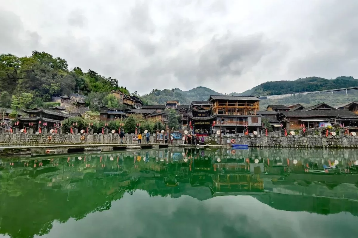 Mặc Nhung Miêu Trại - làng Miêu nổi tiếng của vùng Tương Tây Hồ Nam - THÁI AN TRAVEL