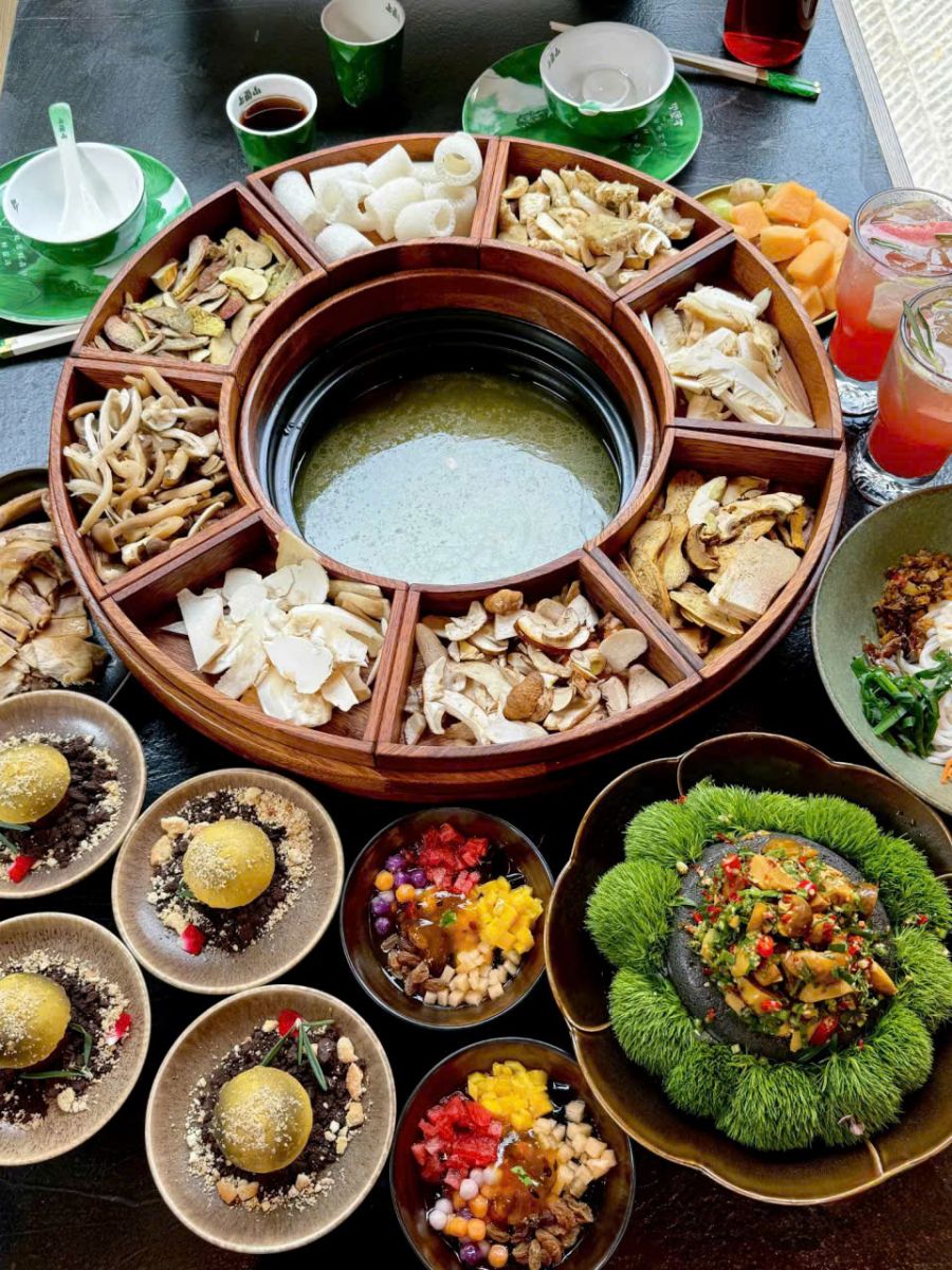 Lẩu nấm Vân Nam - Tour du lịch Vân Nam Trung Quốc