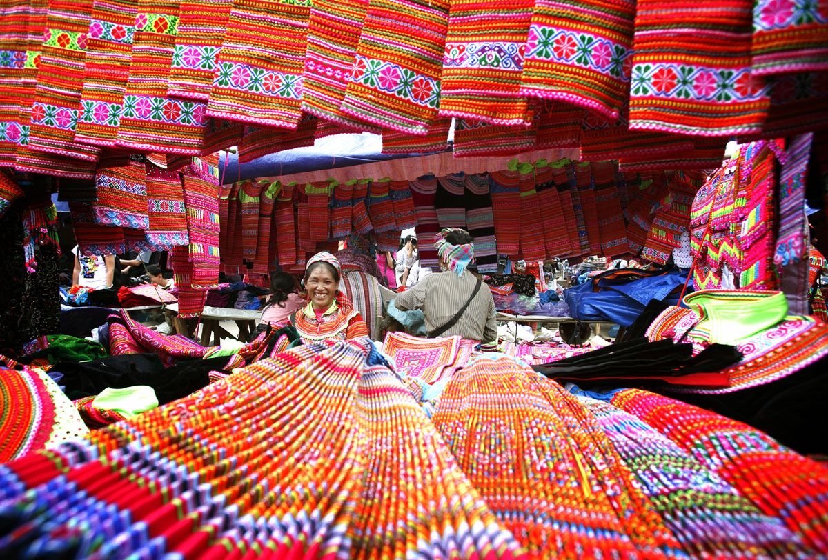 Chợ phiên Yên Minh - Tour Hà Giang 3 ngày 2 đêm