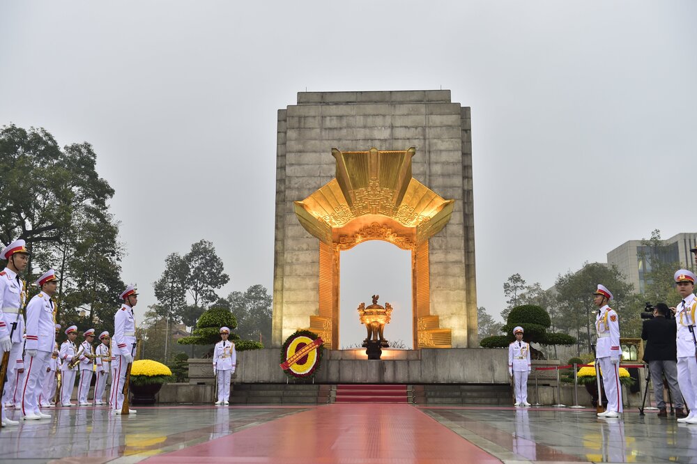 Tượng đài Bắc Sơn: Biểu tượng lịch sử hào hùng giữa lòng Thủ đô | Xanh SM